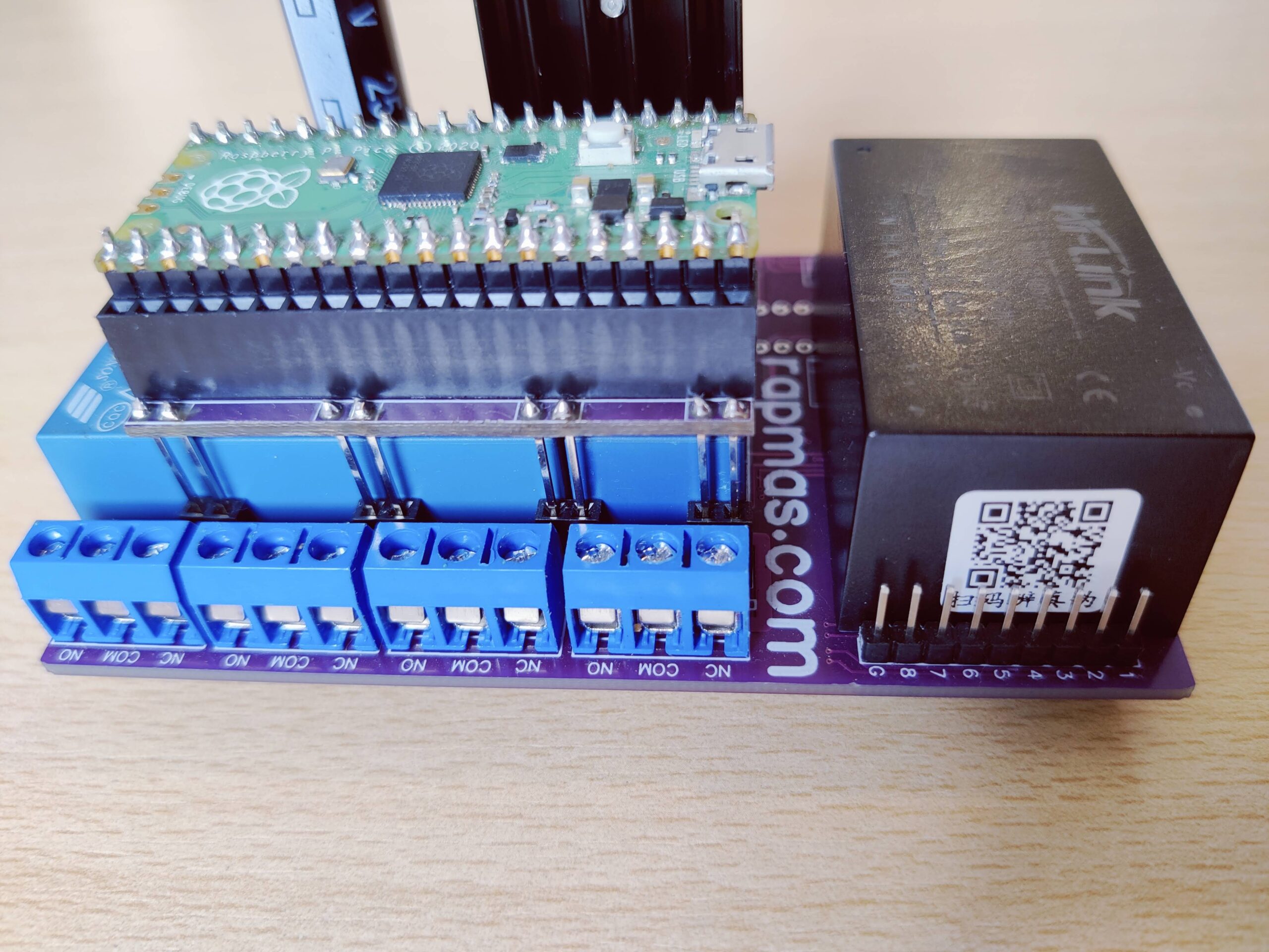 8-channel relay shield with Raspberry Pi Pico 120/220VAC power supply ...
